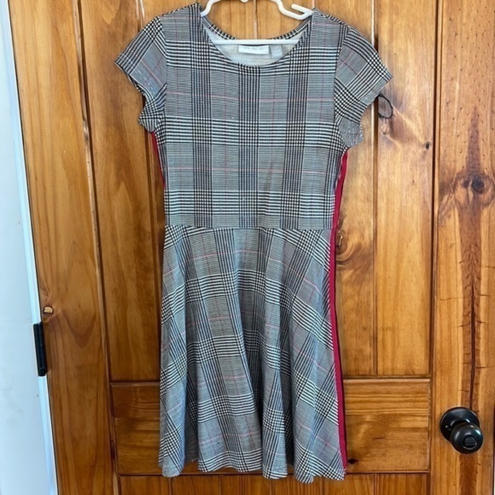 Children’s place girls houndstooth plaid black white stripe knit dress size 7/8